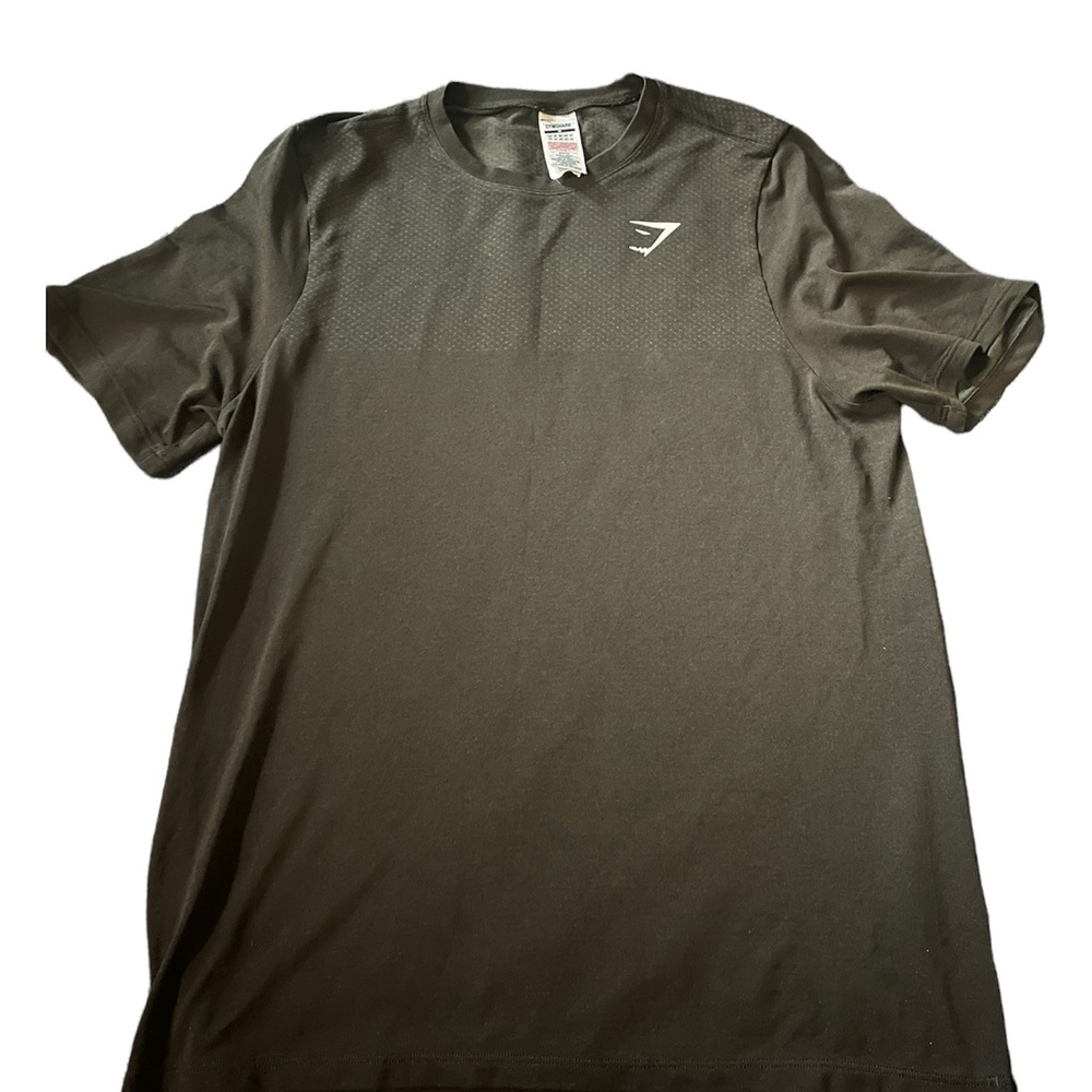 Gymshark Mens Shirt Size Medium Logo Lightweight Breathable Stretch Relaxed Fit